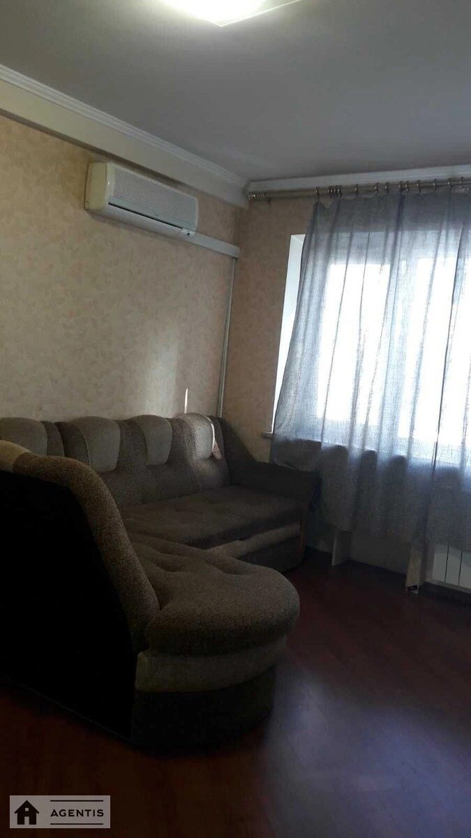 Здам квартиру. 2 rooms, 45 m², 3rd floor/4 floors. Печерський район, Київ. 