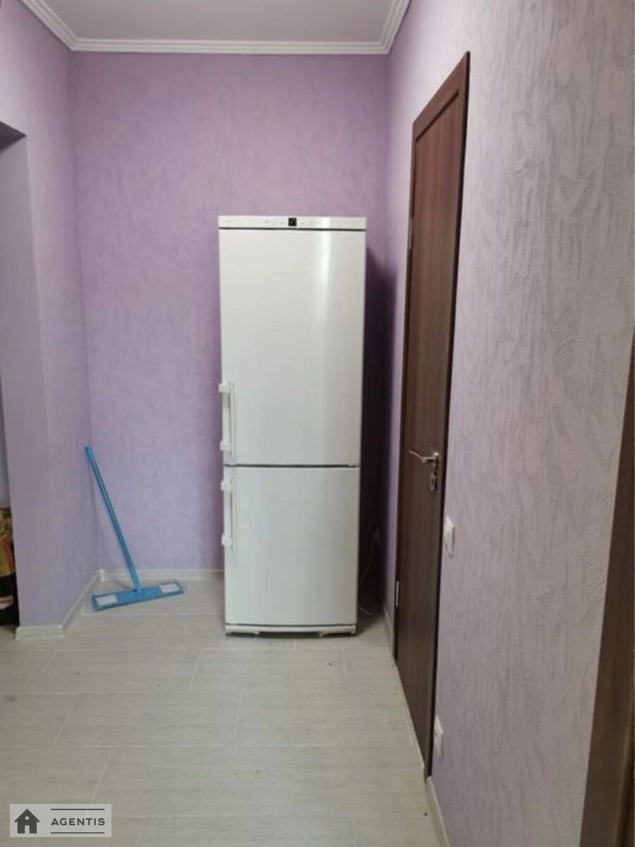 Apartment for rent. 1 room, 43 m², 20 floor/25 floors. Motorniy, Kyiv. 