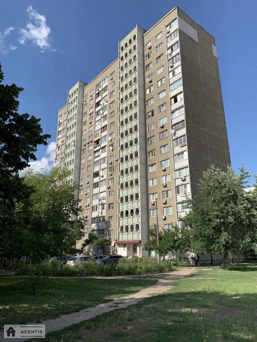 Apartment for rent. 3 rooms, 70 m², 16 floor/16 floors. 4, Ronalda Reyhana vul. Teodora Drayzera, Kyiv. 