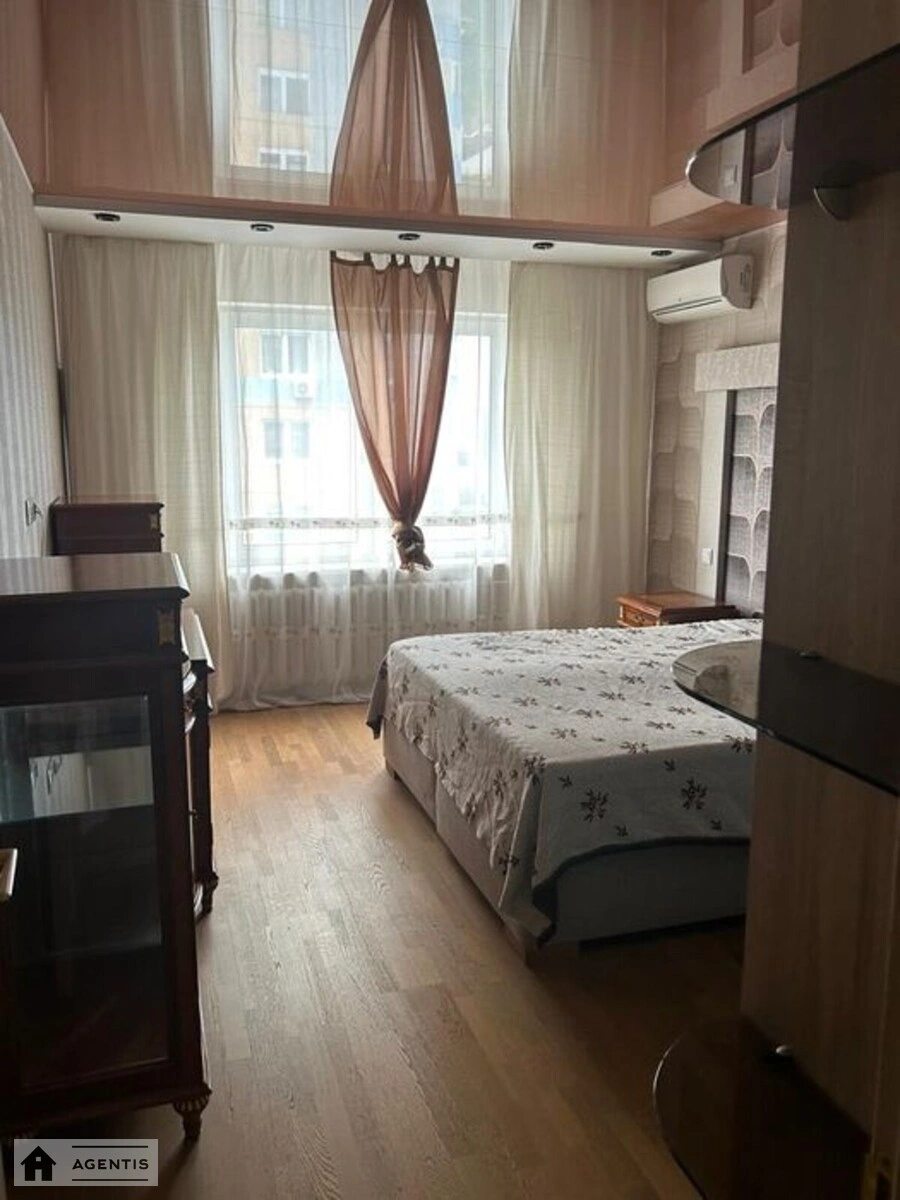 Здам квартиру. 2 rooms, 74 m², 15 floor/21 floors. 13, Краківська 13, Київ. 