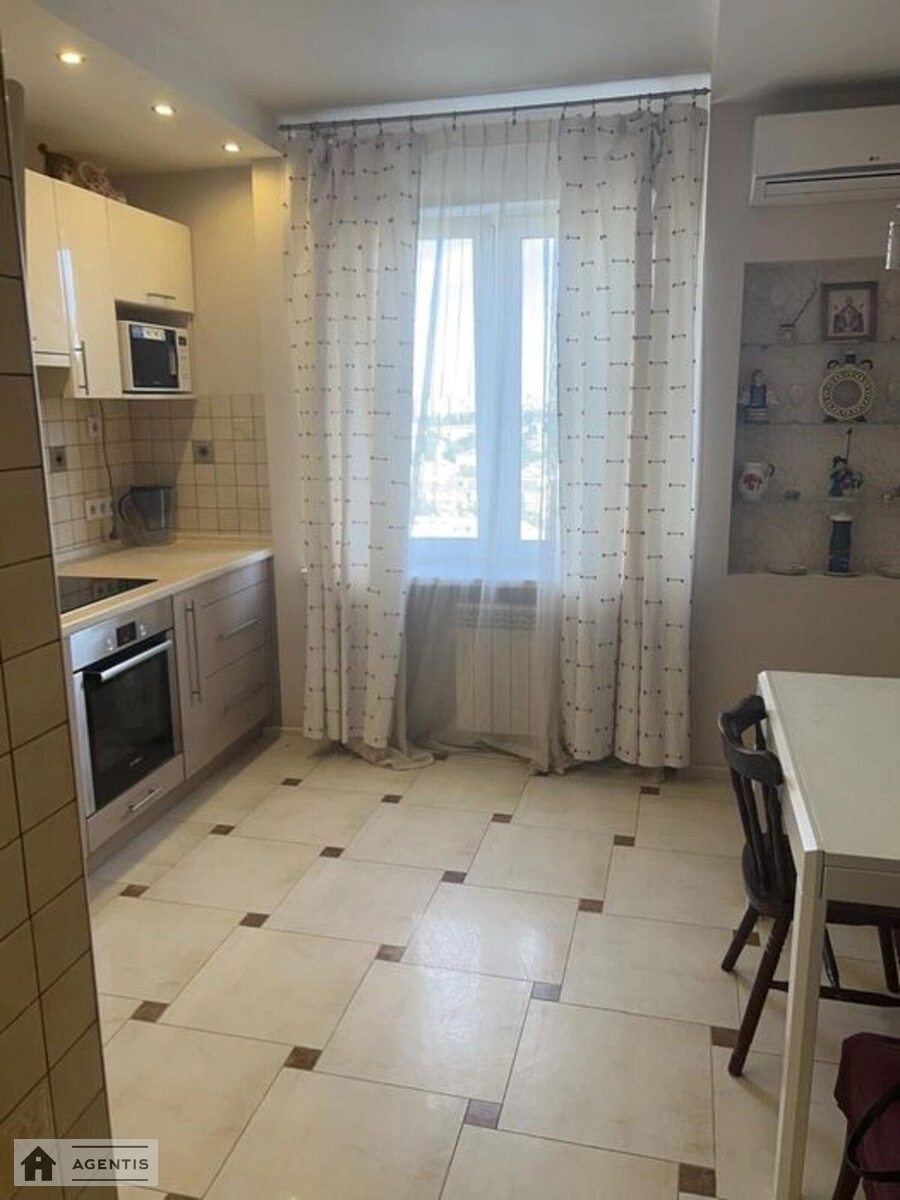 Apartment for rent. 2 rooms, 74 m², 15 floor/21 floors. 13, Krakivska 13, Kyiv. 