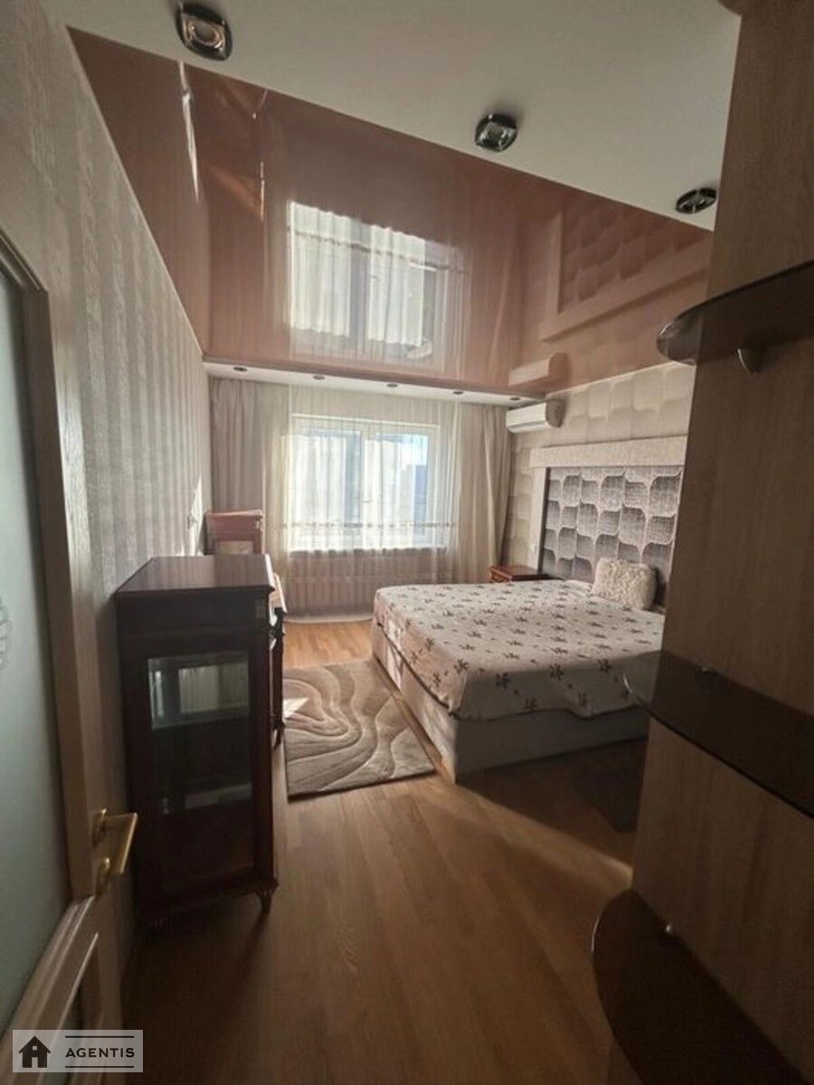 Здам квартиру. 2 rooms, 74 m², 15 floor/21 floors. 13, Краківська 13, Київ. 