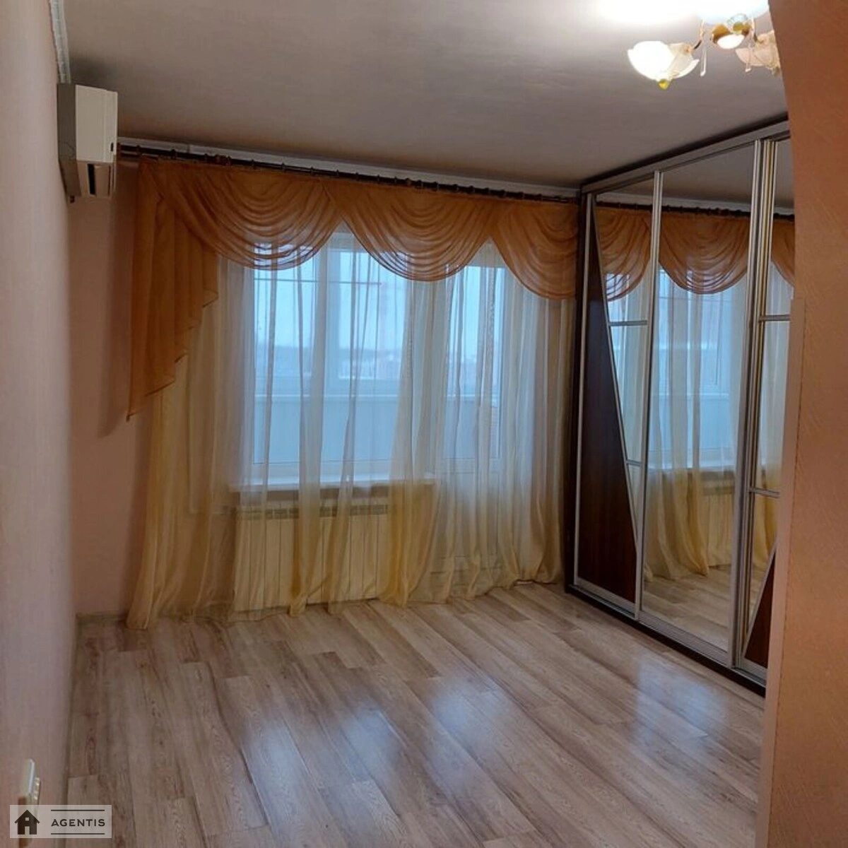 Apartment for rent. 1 room, 37 m², 9th floor/9 floors. Holosiyivskyy rayon, Kyiv. 