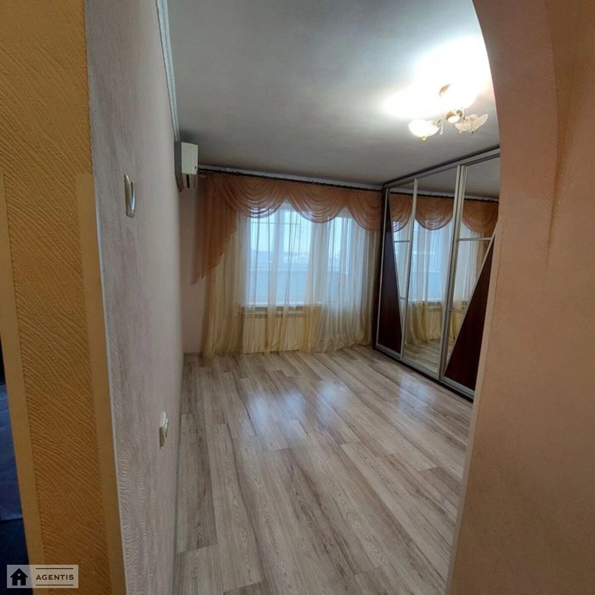 Apartment for rent. 1 room, 37 m², 9th floor/9 floors. Holosiyivskyy rayon, Kyiv. 