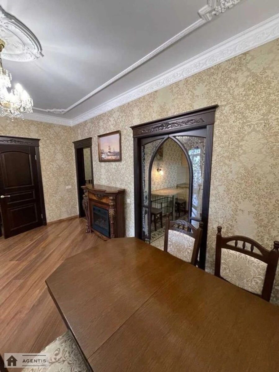 Apartment for rent. 2 rooms, 70 m², 3rd floor/9 floors. 6, Dmytra Lutsenka vul., Kyiv. 
