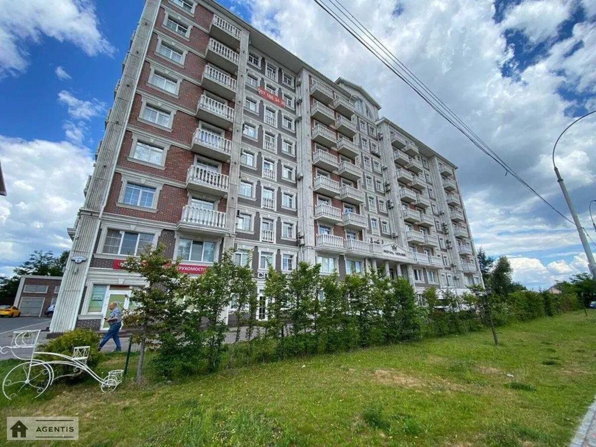 Apartment for rent. 2 rooms, 70 m², 3rd floor/9 floors. 6, Dmytra Lutsenka vul., Kyiv. 