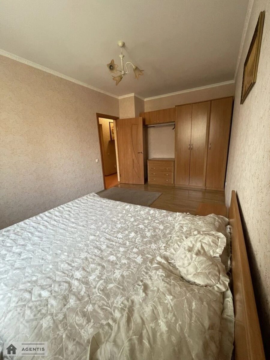 Apartment for rent. 1 room, 40 m², 3rd floor/23 floors. 66, Henerala Naumova vul., Kyiv. 