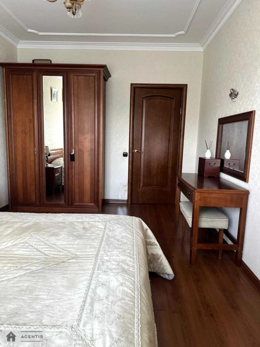 Apartment for rent. 3 rooms, 74 m², 4th floor/25 floors. Verhovnoyi Rady, Kyiv. 