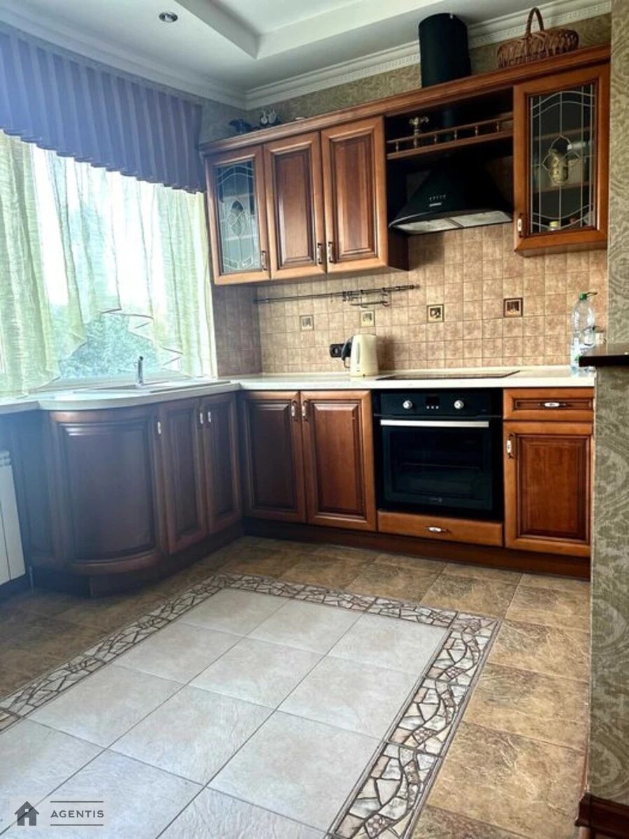 Apartment for rent. 3 rooms, 74 m², 4th floor/25 floors. Verhovnoyi Rady, Kyiv. 