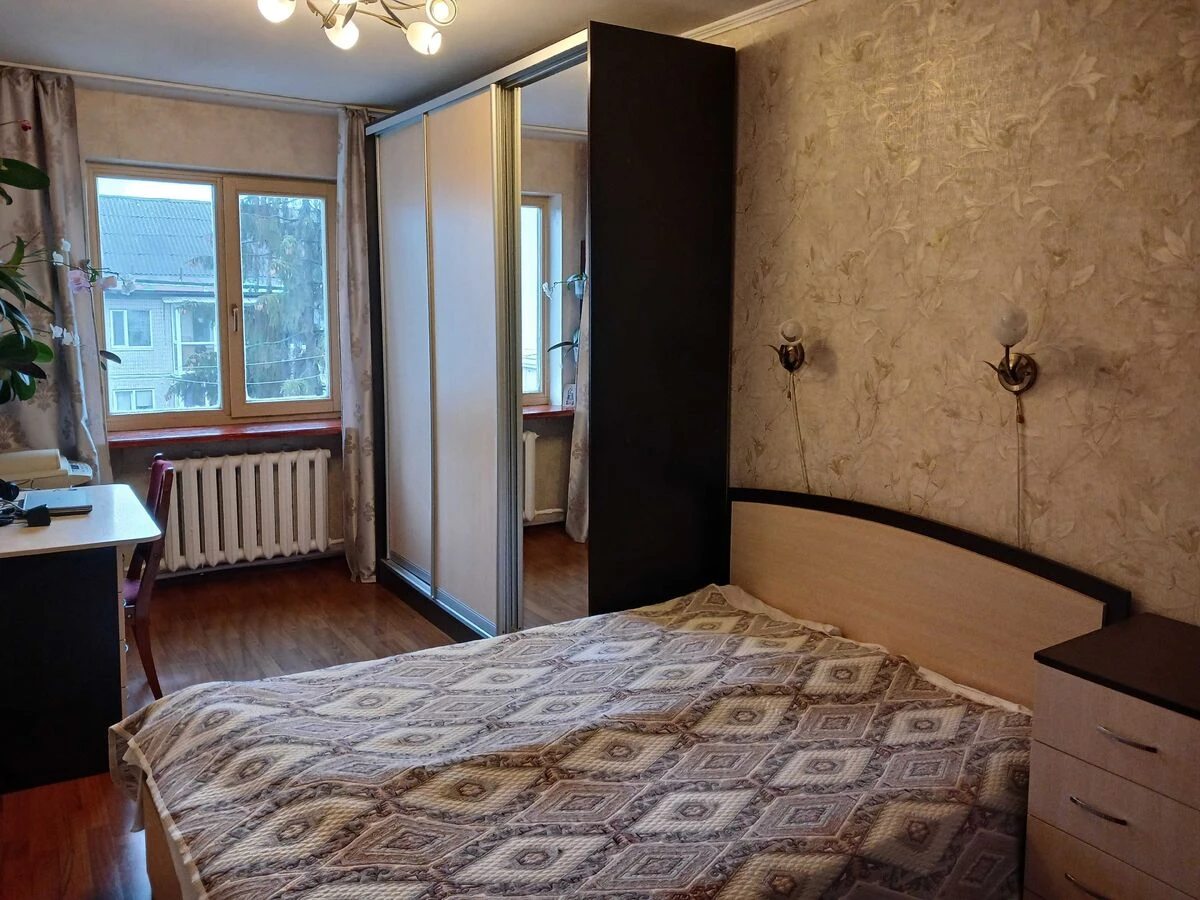 Продаж квартири. 3 rooms, 60 m², 5th floor/5 floors. 14, Героїв Севастополя 14, Київ. 
