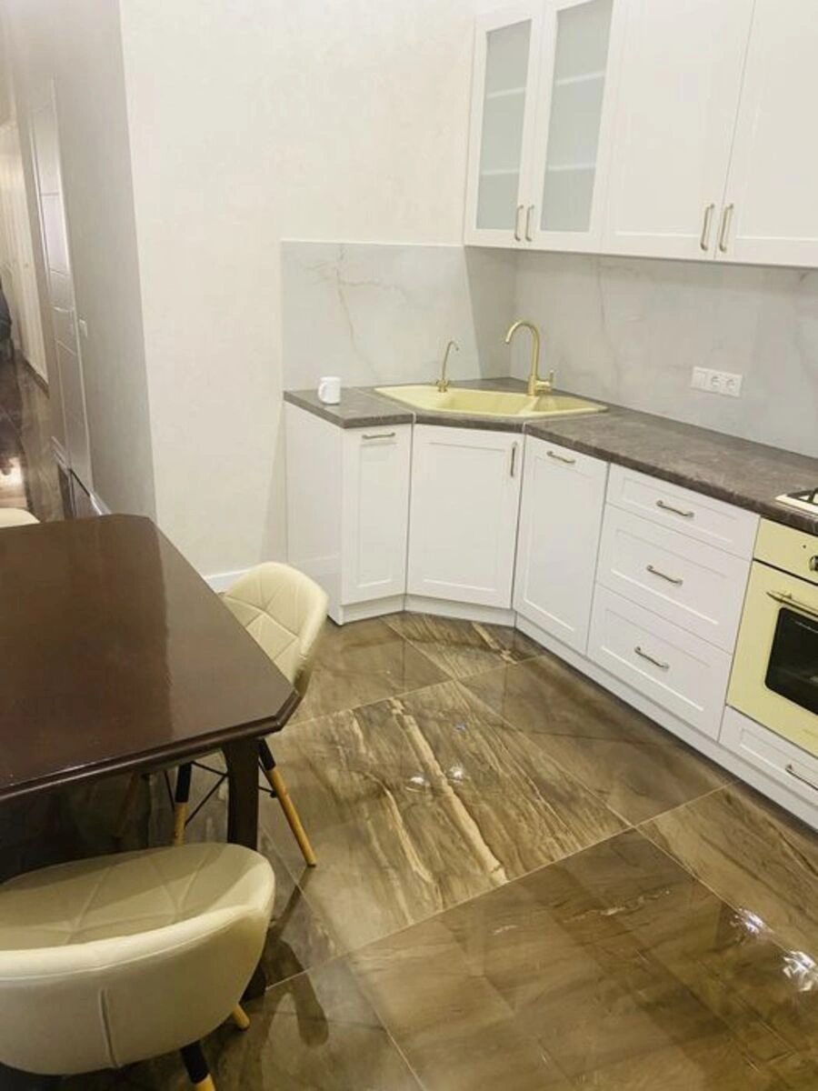Apartment for rent. 1 room, 54 m², 3rd floor/5 floors. 88, Olesya Honchara vul., Kyiv. 