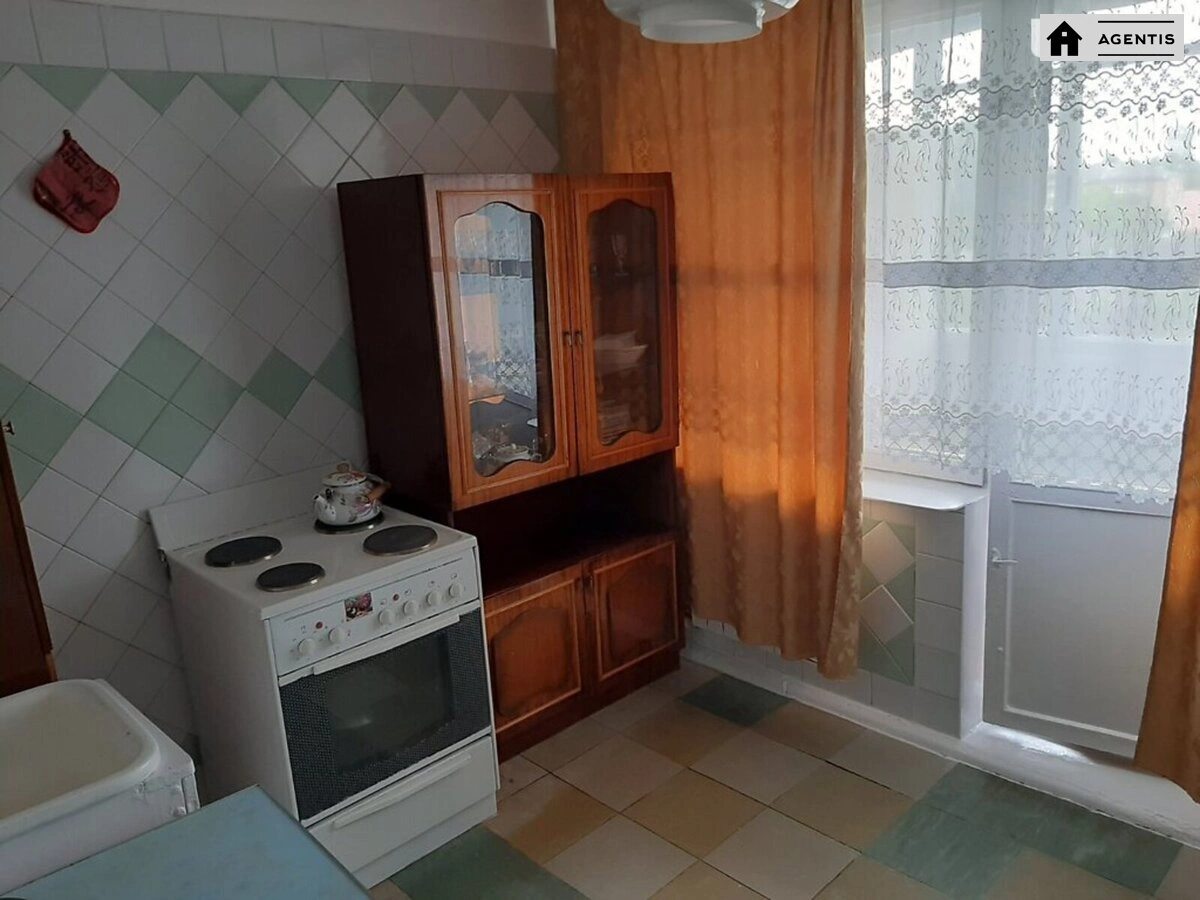 Apartment for rent. 1 room, 35 m², 7th floor/16 floors. 18, Ryzka 18, Kyiv. 