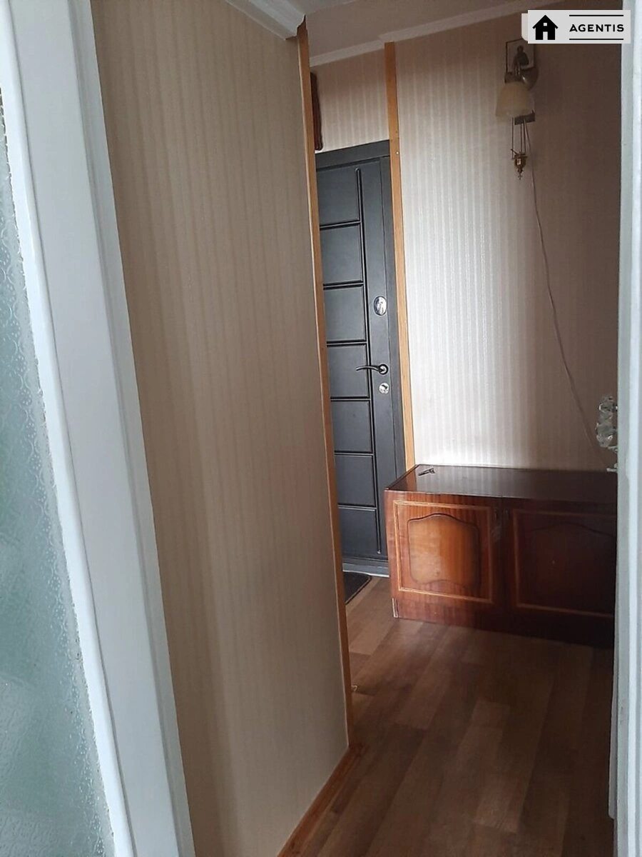 Apartment for rent. 1 room, 35 m², 7th floor/16 floors. 18, Ryzka 18, Kyiv. 