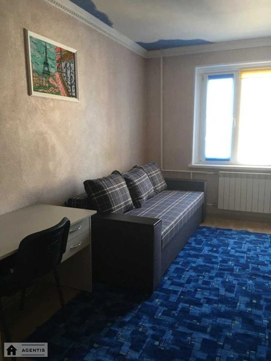 Apartment for rent. 2 rooms, 60 m², 15 floor/16 floors. 3, Dragomanova 3, Kyiv. 