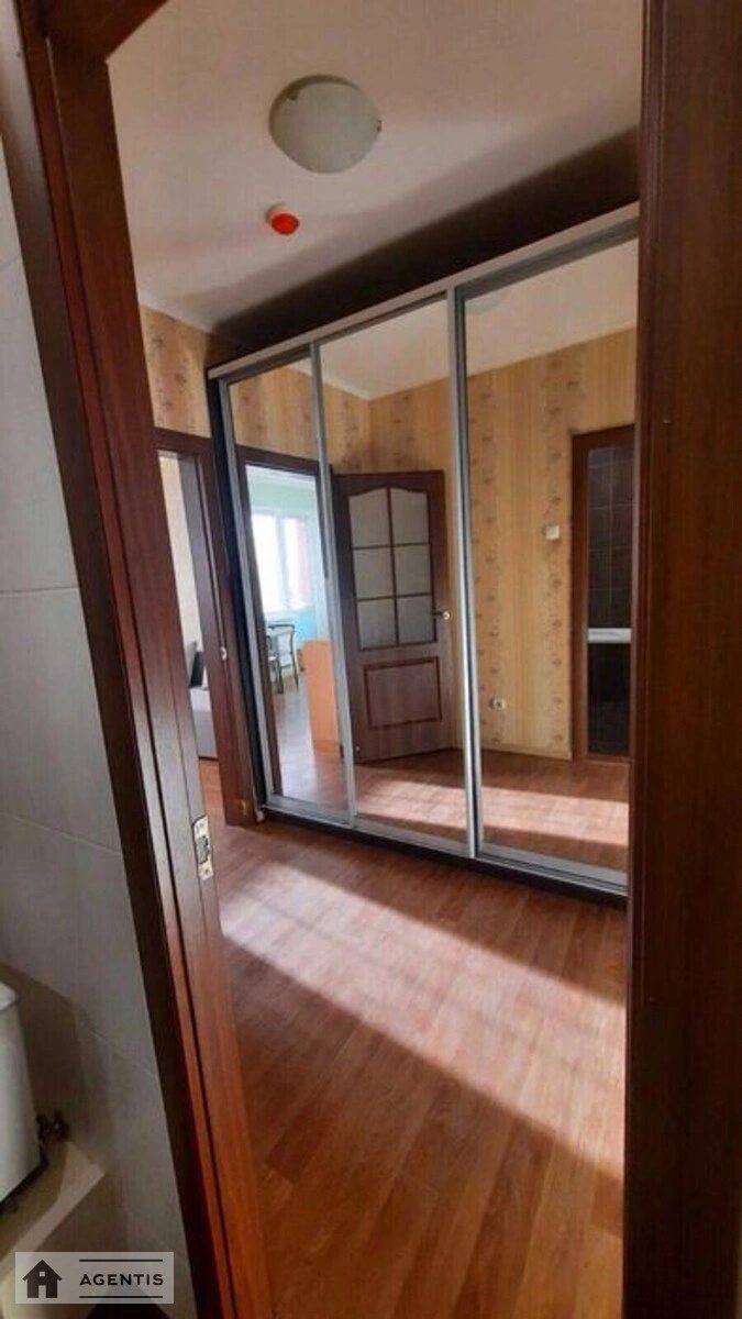 Здам квартиру. 1 room, 34 m², 13 floor/25 floors. Єлизавети Чавдар вул., Київ. 