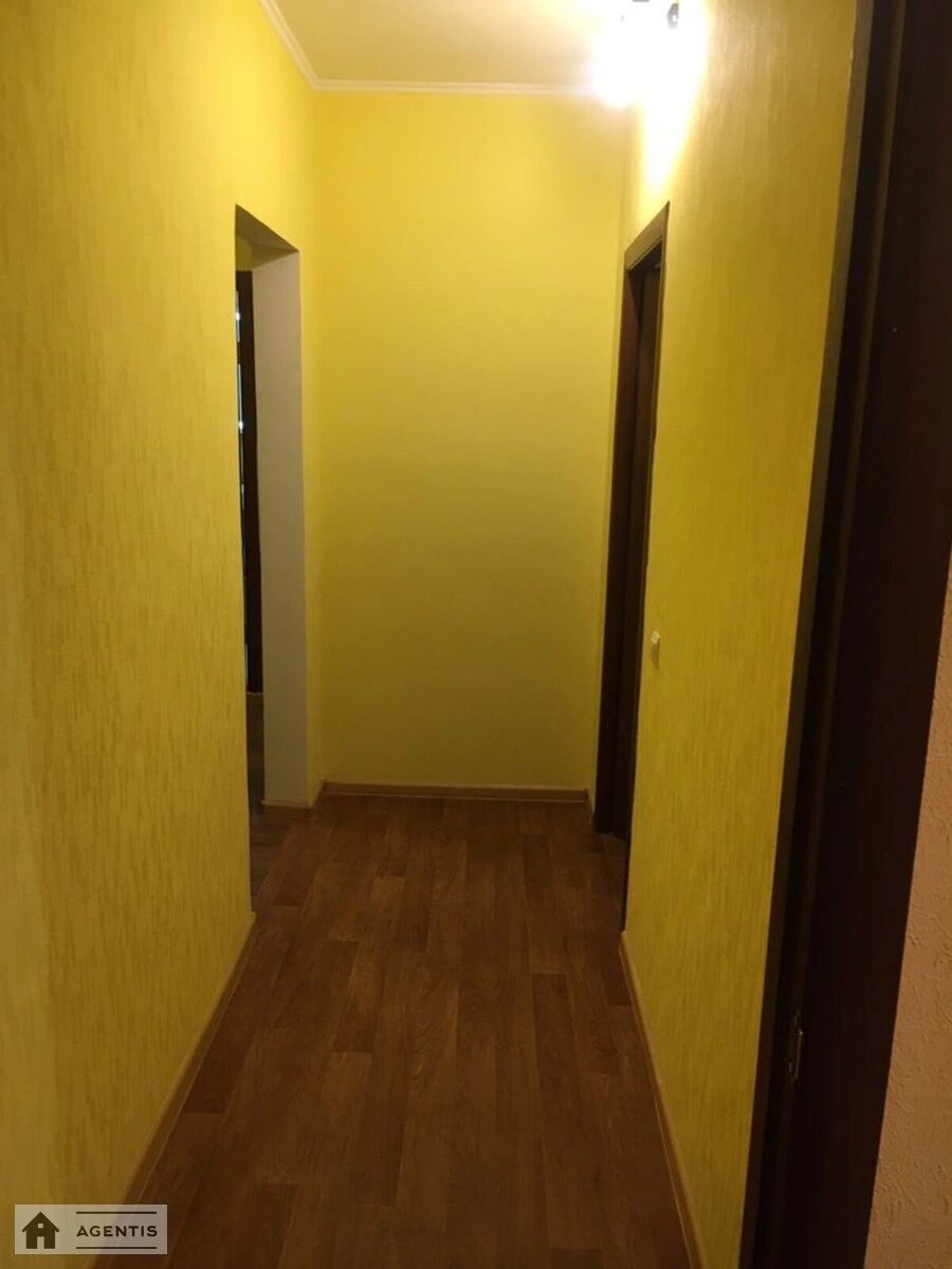 Apartment for rent. 2 rooms, 63 m², 13 floor/25 floors. 1, Sofiyi Rusovoyi vul., Kyiv. 