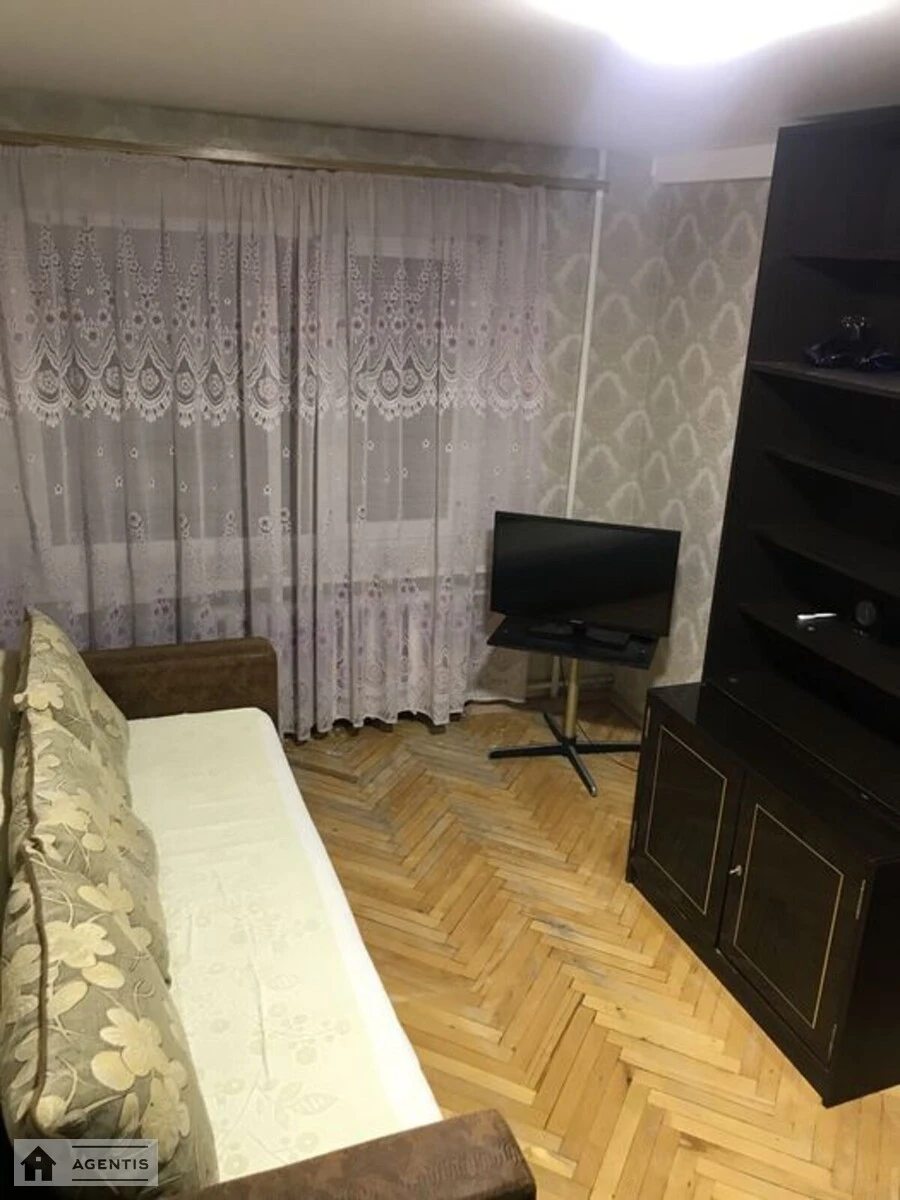 Apartment for rent. 2 rooms, 44 m², 4th floor/9 floors. 23, Biloruska 23, Kyiv. 