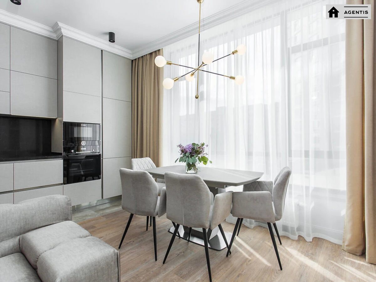 Apartment for rent. 3 rooms, 104 m², 4th floor/25 floors. Demiyivska, Kyiv. 