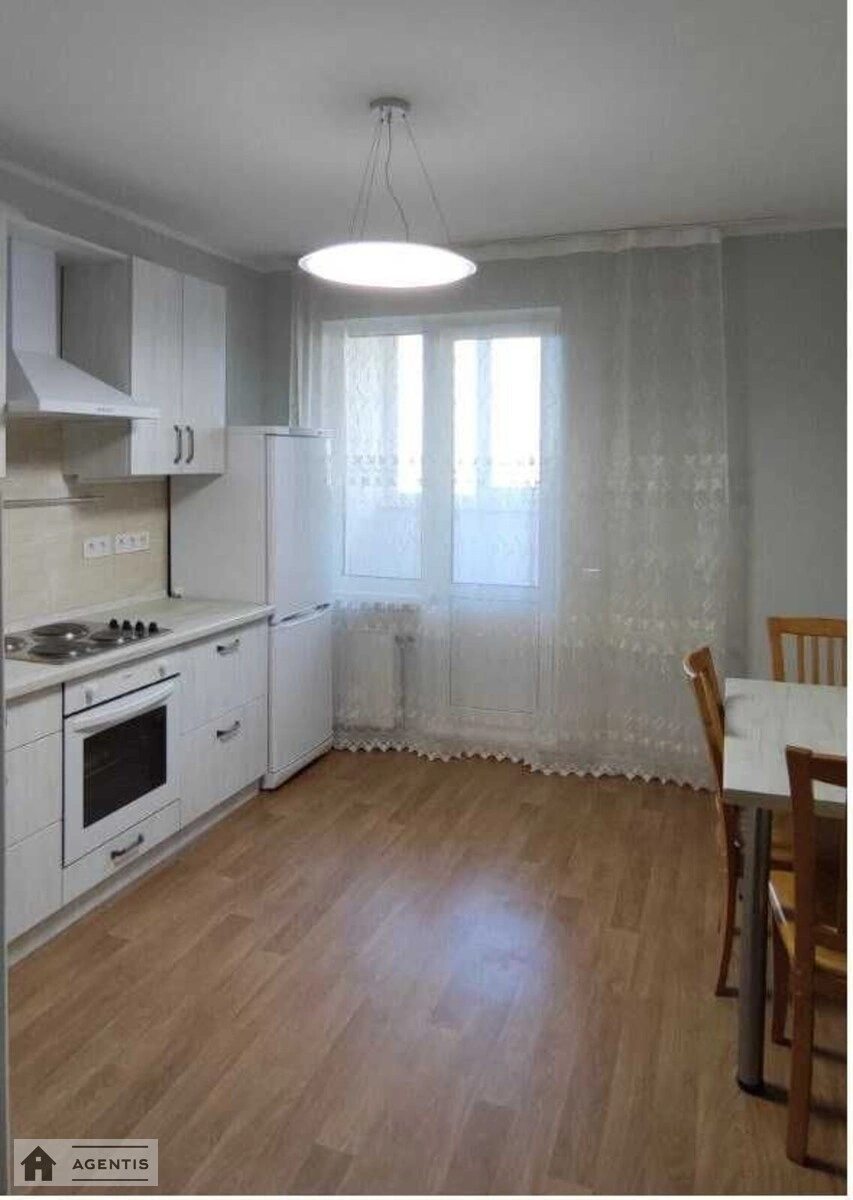 Сдам квартиру. 1 room, 43 m², 8th floor/24 floors. Юлії Здановської вул. (Михайла Ломоносова), Киев. 