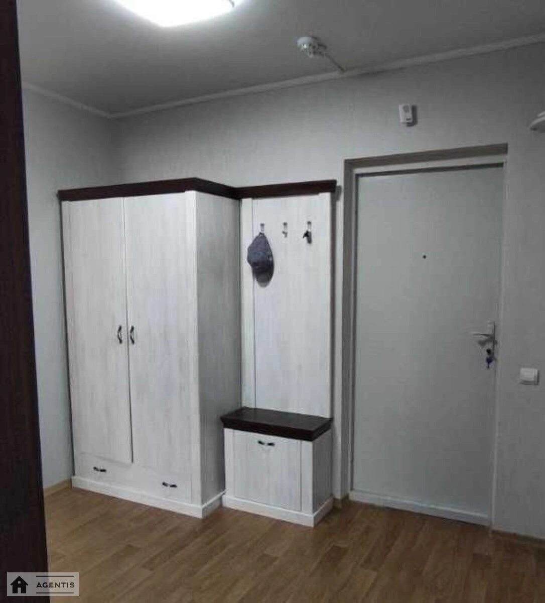 Сдам квартиру. 1 room, 43 m², 8th floor/24 floors. Юлії Здановської вул. (Михайла Ломоносова), Киев. 