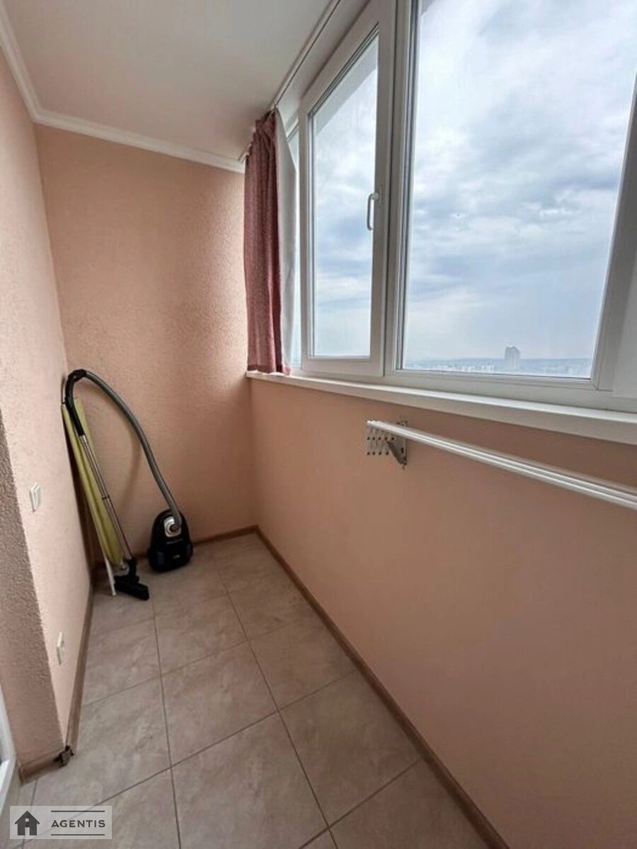 Apartment for rent. 2 rooms, 45 m², 22 floor/25 floors. Mykhayla Maksymovycha vul. Onufriya Trutenka, Kyiv. 
