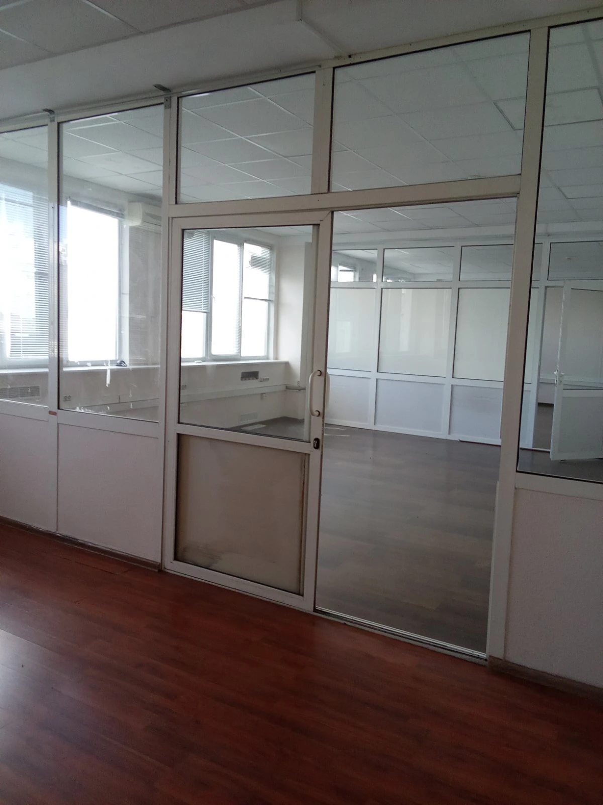 Office for rent. 4 rooms, 56 m², 12 floor/12 floors. 23, Yevhena Svestyuka, Kyiv. 