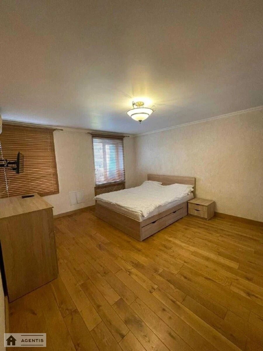 Apartment for rent 4 rooms, 123 m², 5th fl./6 floors. 57, Bohdana Khmelnytskoho vul., Kyiv. 