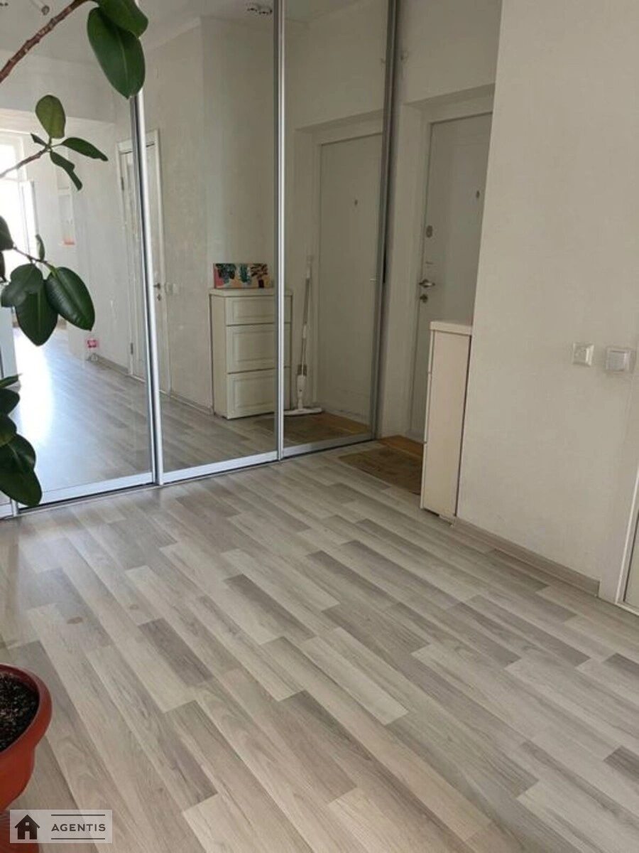 Сдам квартиру 1 комната, 43 m², 22 эт./24 этажа. 22, Анни Ахматової вул., Киев. 