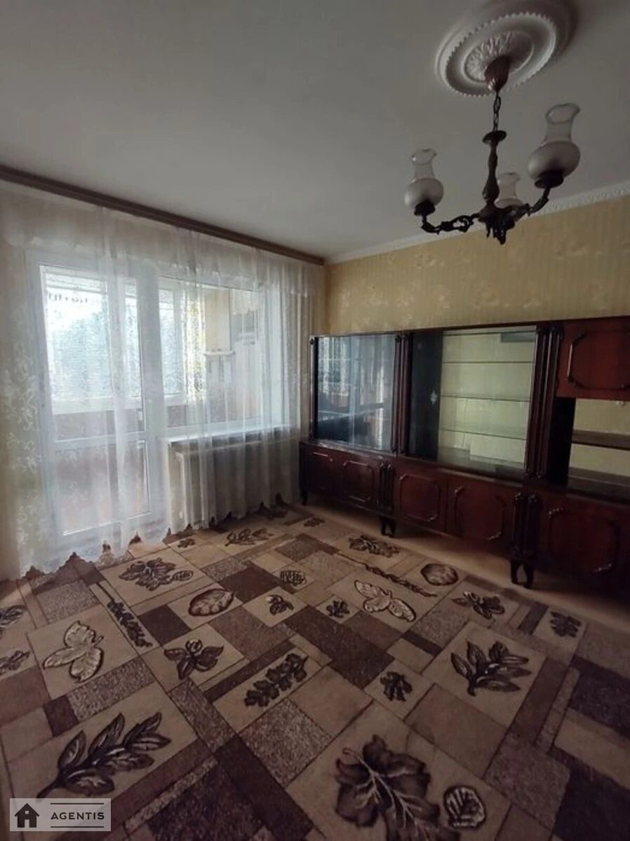 Сдам квартиру. 2 rooms, 50 m², 9th floor/9 floors. 4, Композитора Лятошинського вул., Киев. 