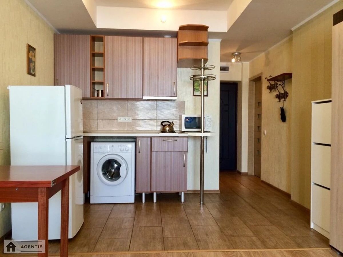 Apartment for rent. 1 room, 31 m², 25 floor/26 floors. 7, Petra Kalnyshevskoho vul. Mykhayla Mayorova, Kyiv. 