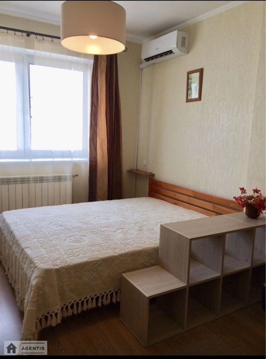 Сдам квартиру. 1 room, 31 m², 25 floor/26 floors. 7, Петра Калнишевського вул. (Михайла Майорова), Киев. 