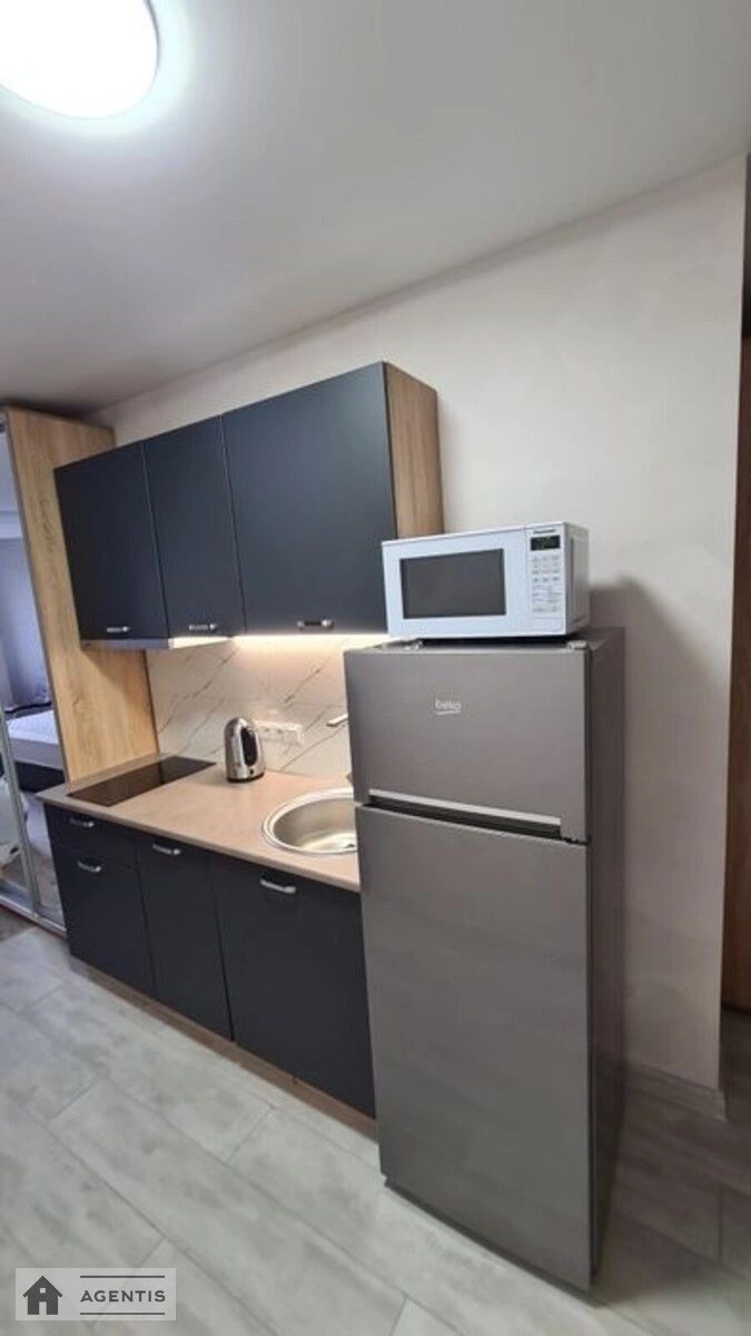 Apartment for rent. 1 room, 30 m², 25 floor/25 floors. 2, Novopolova 2, Kyiv. 