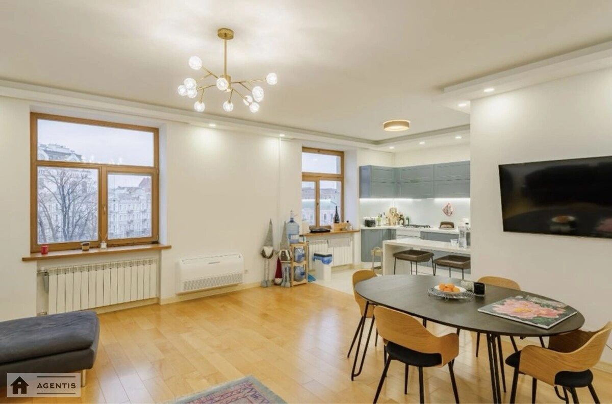 Apartment for rent. 3 rooms, 125 m², 5th floor/7 floors. 19, Volodymyrska 19, Kyiv. 