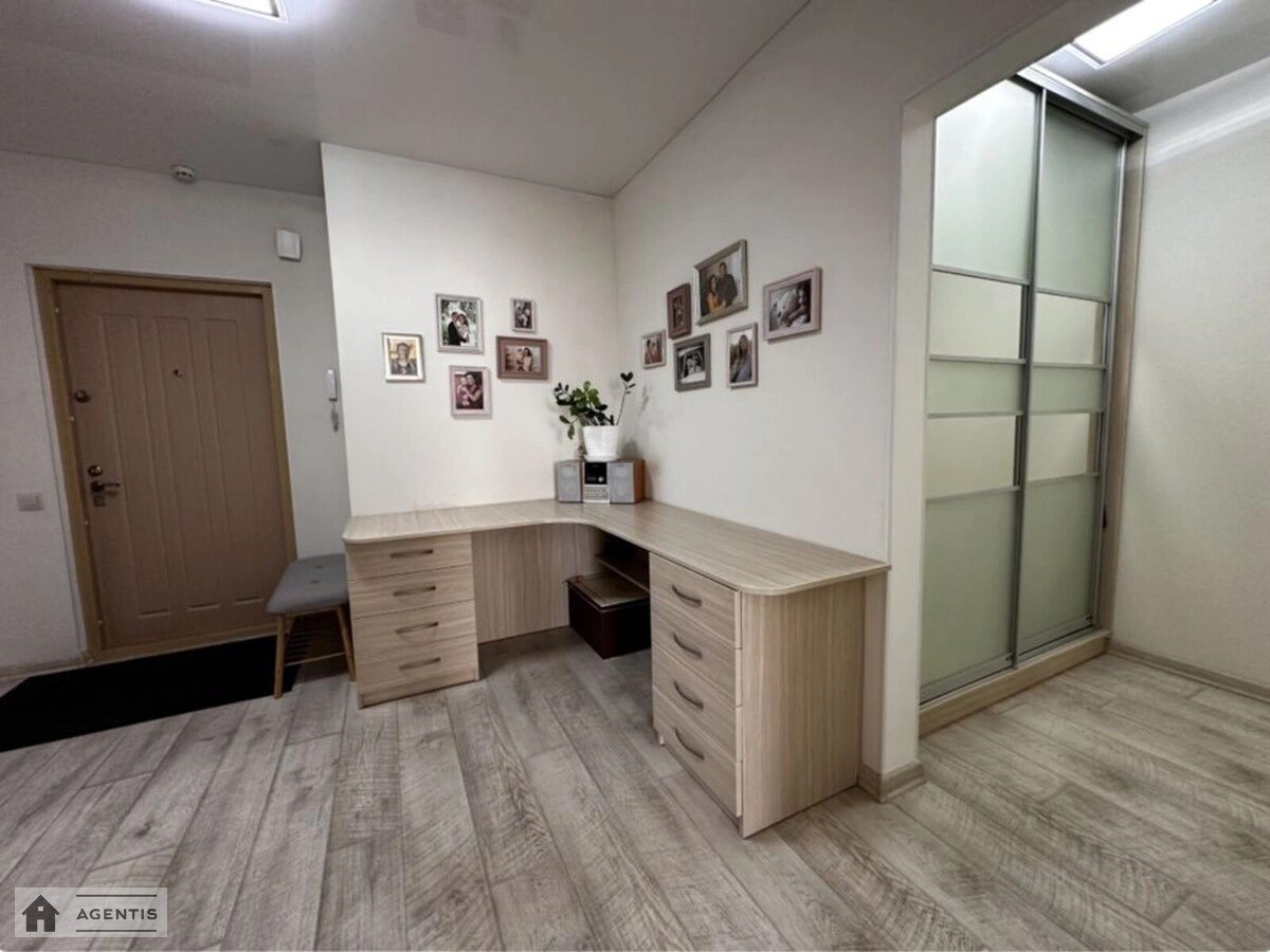 Apartment for rent. 2 rooms, 75 m², 15 floor/25 floors. Serhiya Danchenka vul., Kyiv. 