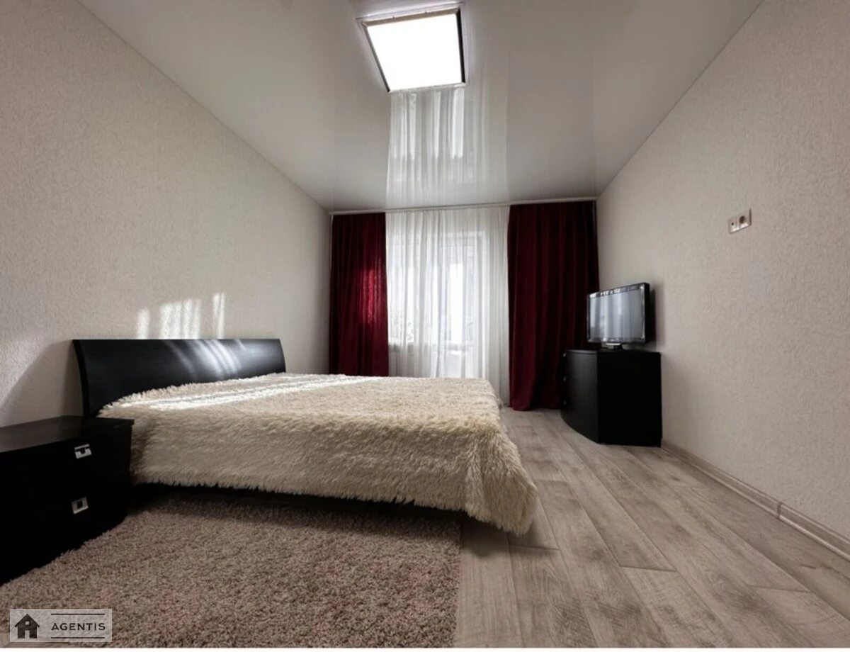 Apartment for rent. 2 rooms, 75 m², 15 floor/25 floors. Serhiya Danchenka vul., Kyiv. 