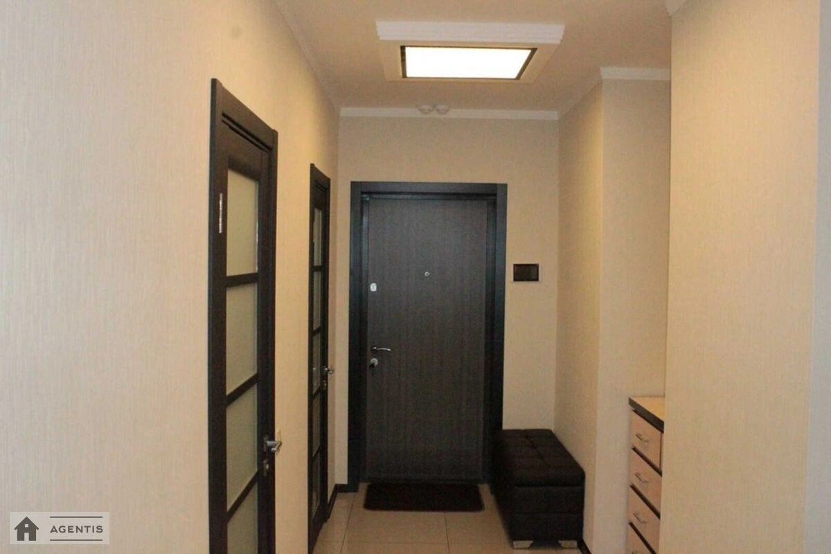 Apartment for rent. 3 rooms, 100 m², 15 floor/24 floors. Zlatoustivska vul., Kyiv. 