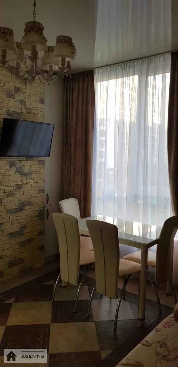 Здам квартиру. 2 rooms, 45 m², 2nd floor/9 floors. 2, Юнацька 2, Київ. 