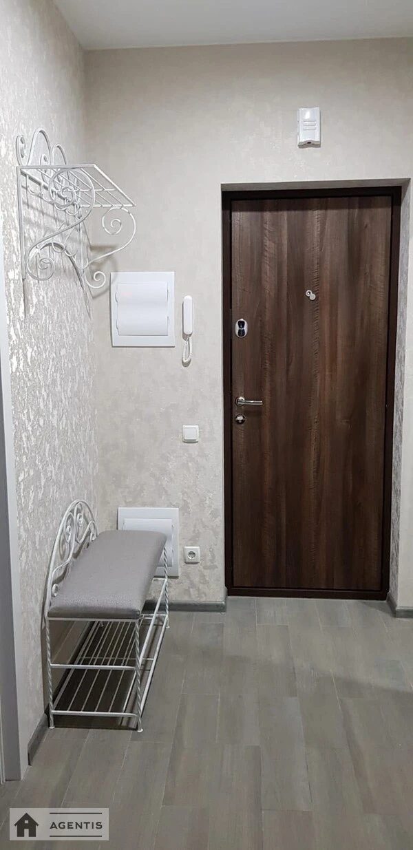 Apartment for rent. 2 rooms, 45 m², 2nd floor/9 floors. 2, Yunatcka 2, Kyiv. 