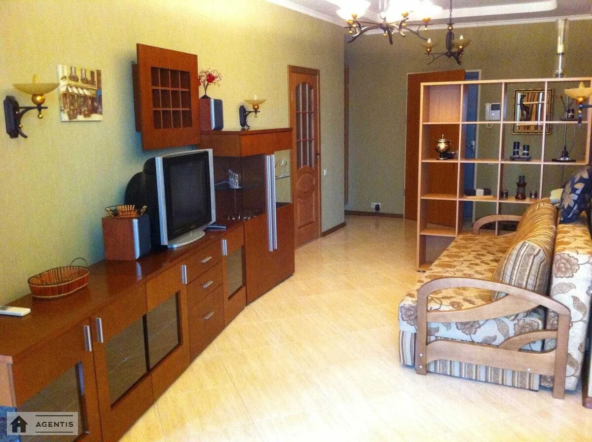 Apartment for rent. 2 rooms, 64 m², 9th floor/15 floors. 59, Zhylyanska 59, Kyiv. 