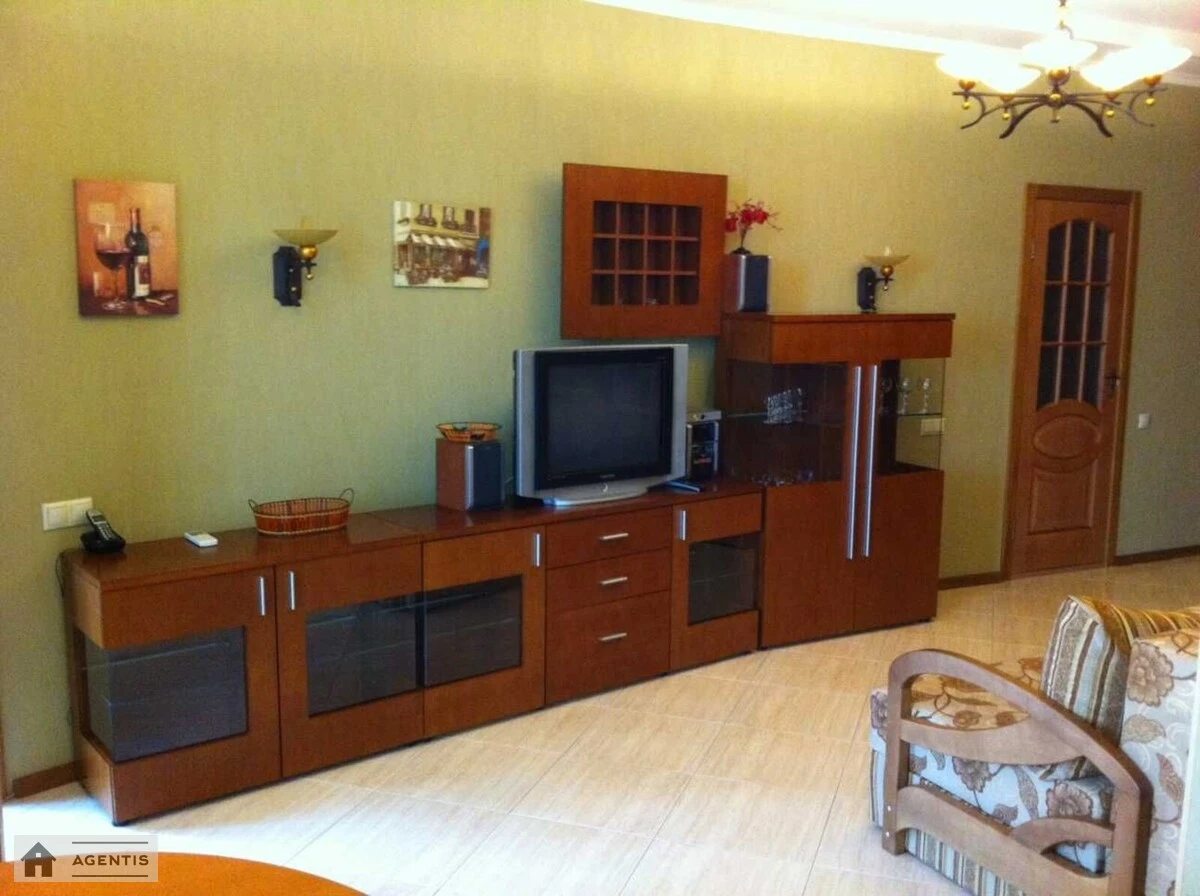 Apartment for rent. 2 rooms, 64 m², 9th floor/15 floors. 59, Zhylyanska 59, Kyiv. 