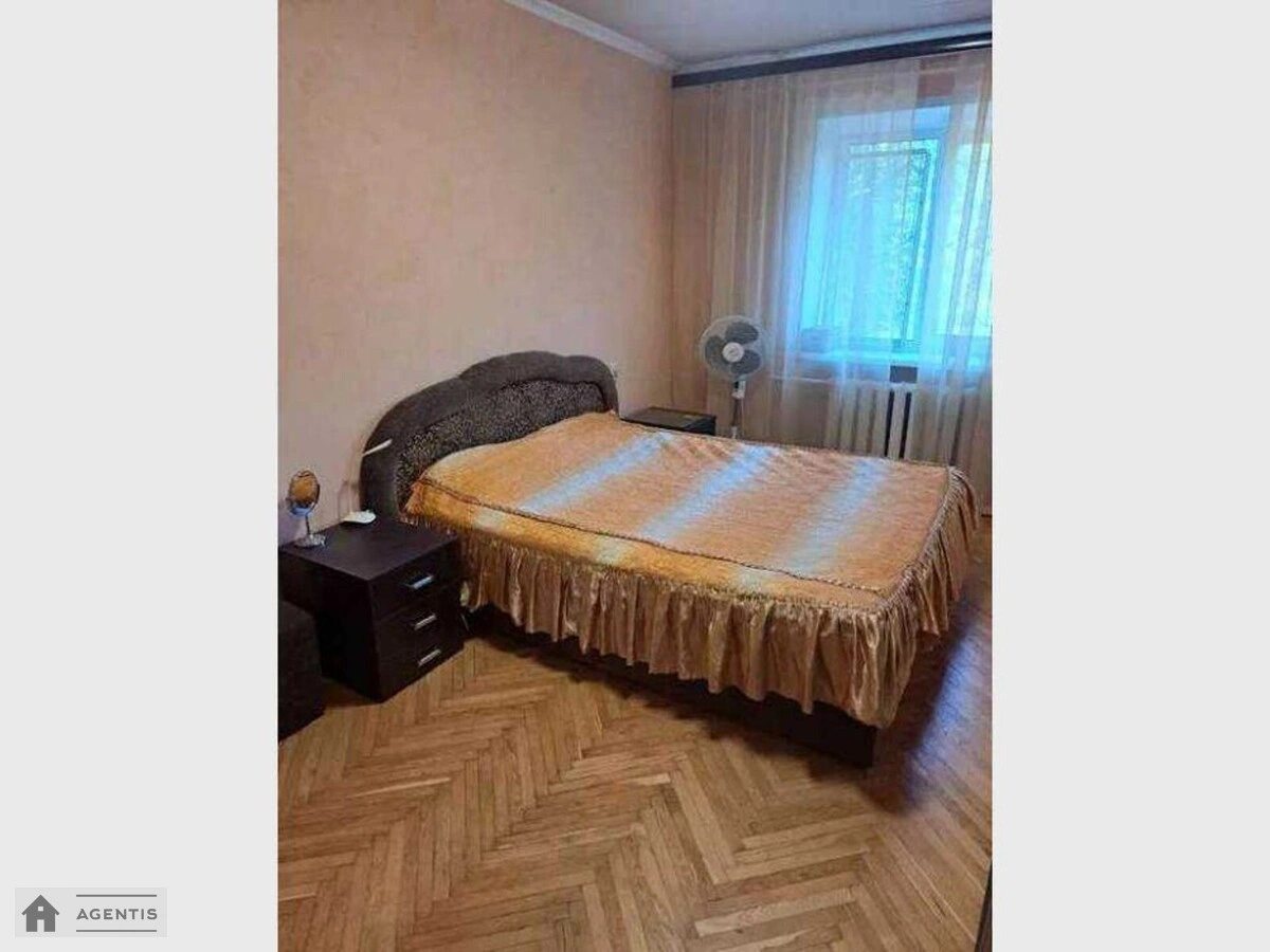 Apartment for rent. 3 rooms, 64 m², 3rd floor/5 floors. 5, Brativ Malakovykh vul.  Borysa Zhytkova, Kyiv. 