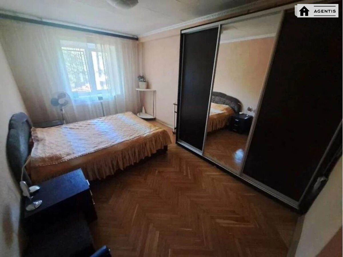 Сдам квартиру. 3 rooms, 64 m², 3rd floor/5 floors. 5, Братів Малакових вул. ( Бориса Житкова), Киев. 