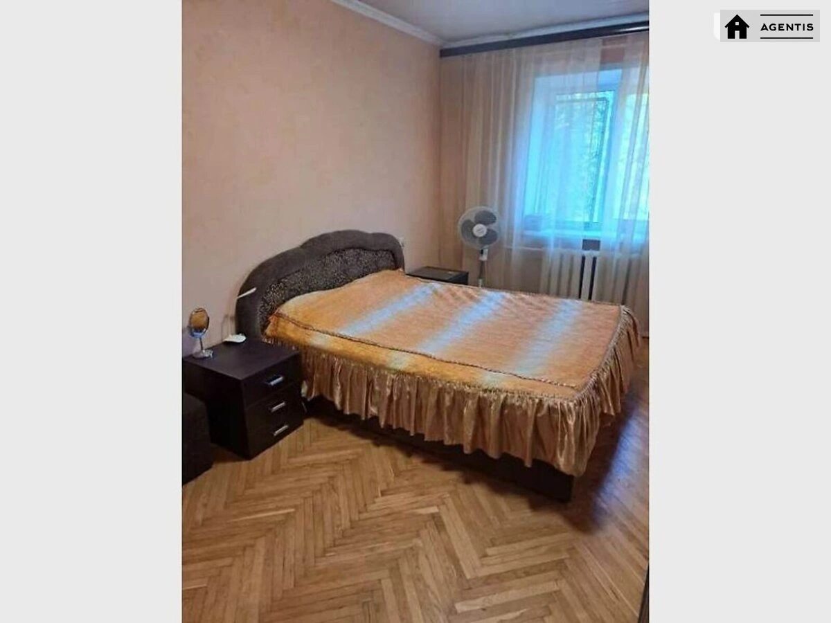 Apartment for rent. 3 rooms, 64 m², 3rd floor/5 floors. 5, Brativ Malakovykh vul.  Borysa Zhytkova, Kyiv. 