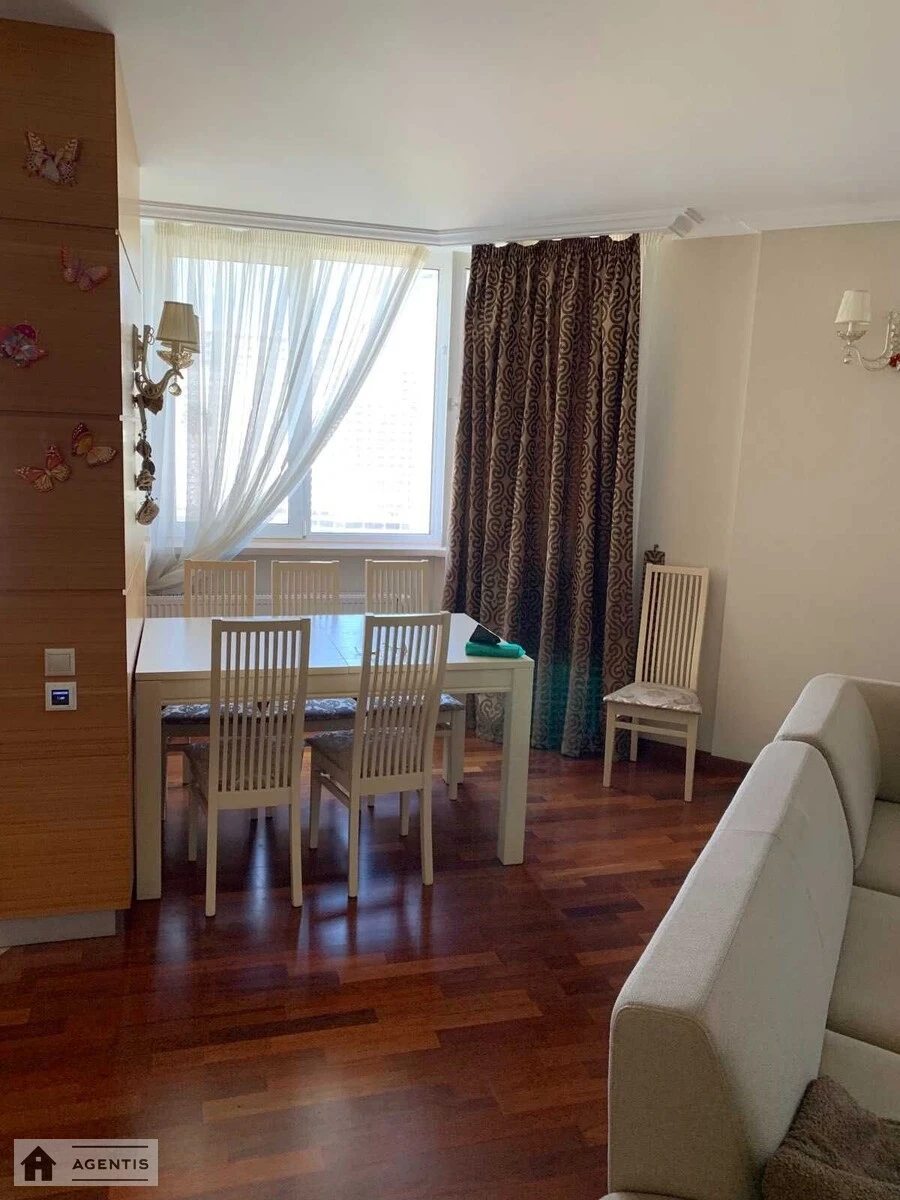 Apartment for rent. 4 rooms, 114 m², 13 floor/16 floors. Mykhayla Maksymovycha vul. Onufriya Trutenka, Kyiv. 