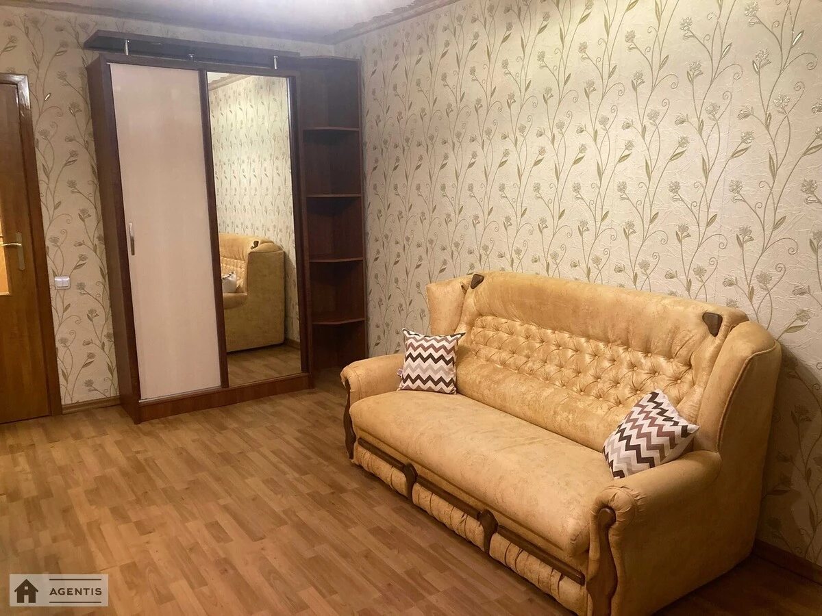 Сдам квартиру. 1 room, 35 m², 5th floor/16 floors. 8, Голосеевская 8, Киев. 