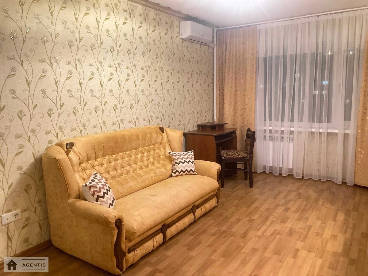 Сдам квартиру. 1 room, 35 m², 5th floor/16 floors. 8, Голосеевская 8, Киев. 