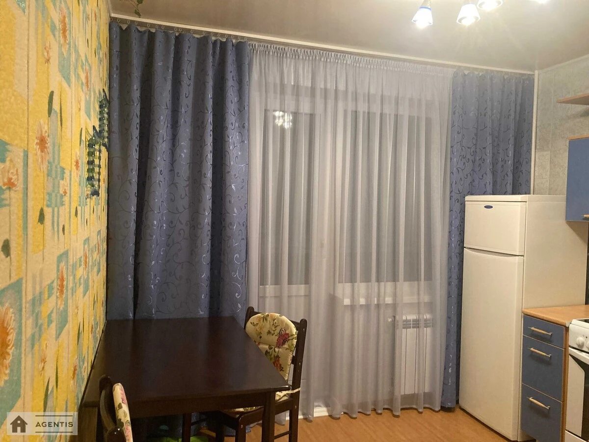 Сдам квартиру. 1 room, 35 m², 5th floor/16 floors. 8, Голосеевская 8, Киев. 