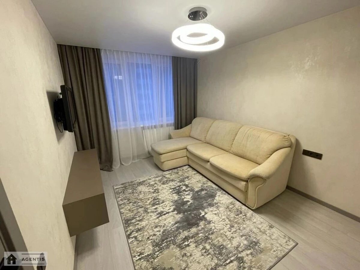 Сдам квартиру. 2 rooms, 48 m², 3rd floor/9 floors. 46, Героев Днепра 46, Киев. 