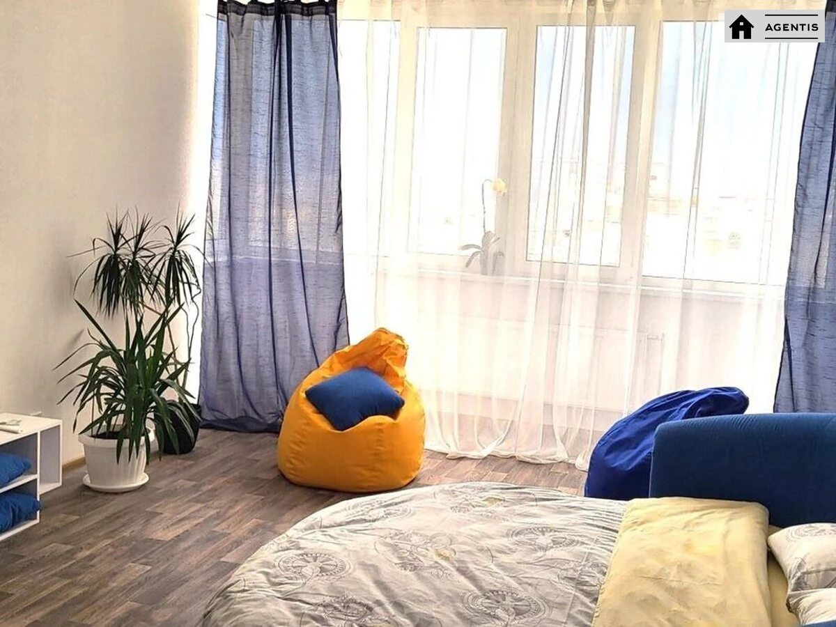 Apartment for rent. 3 rooms, 109 m², 20 floor/26 floors. 6, Valeriya Lobanovskoho prosp. Chervonozoryanyy, Kyiv. 
