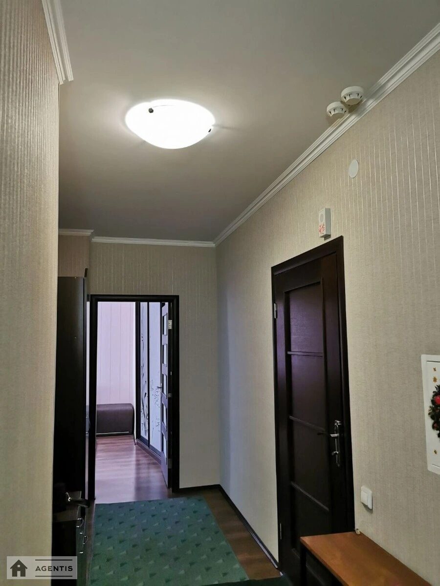 Сдам квартиру. 2 rooms, 79 m², 18 floor/24 floors. Бориспольская, Киев. 